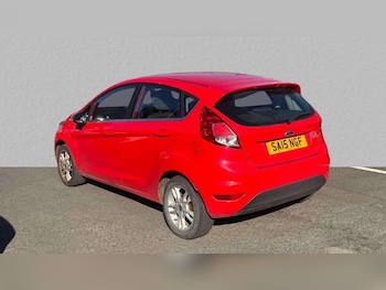 Used Ford Fiesta 2015 for sale - 76113320: Photo 2