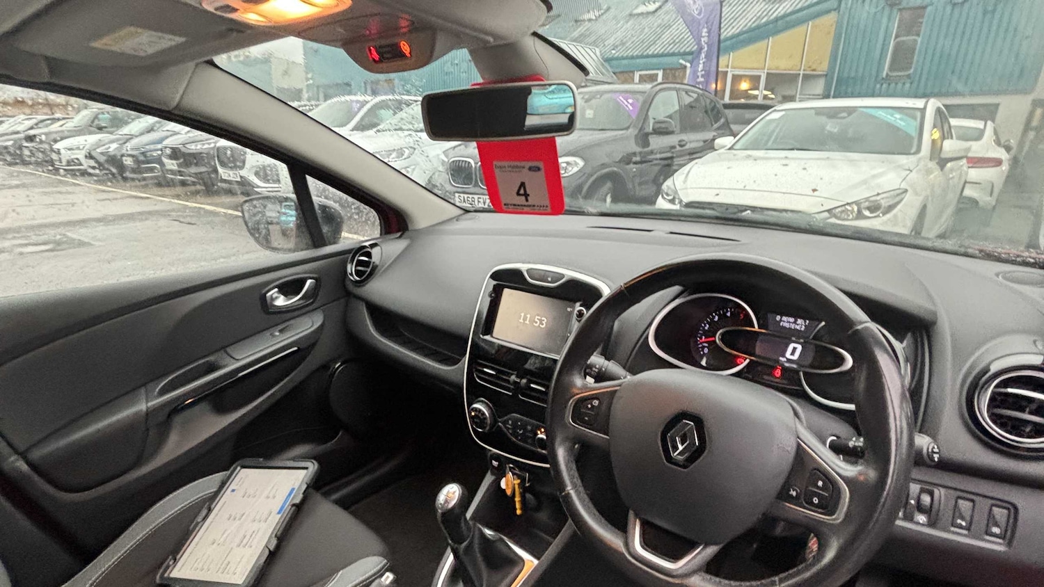 Used Renault Clio 2016 for sale - 76889737: Photo 5