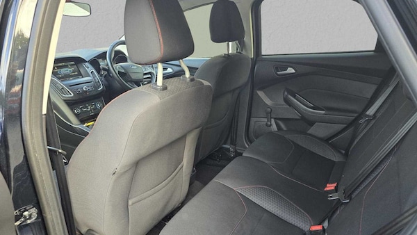 Used Ford Focus 2015 for sale - 76075519: Photo 19
