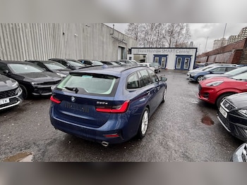 Used BMW 3 Series 2022 for sale - 77553244: Photo