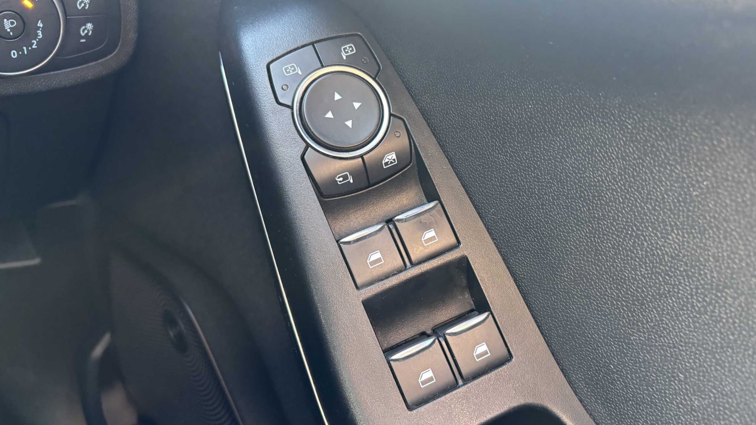 Used Ford Fiesta 2020 for sale - 75813035: Photo 33