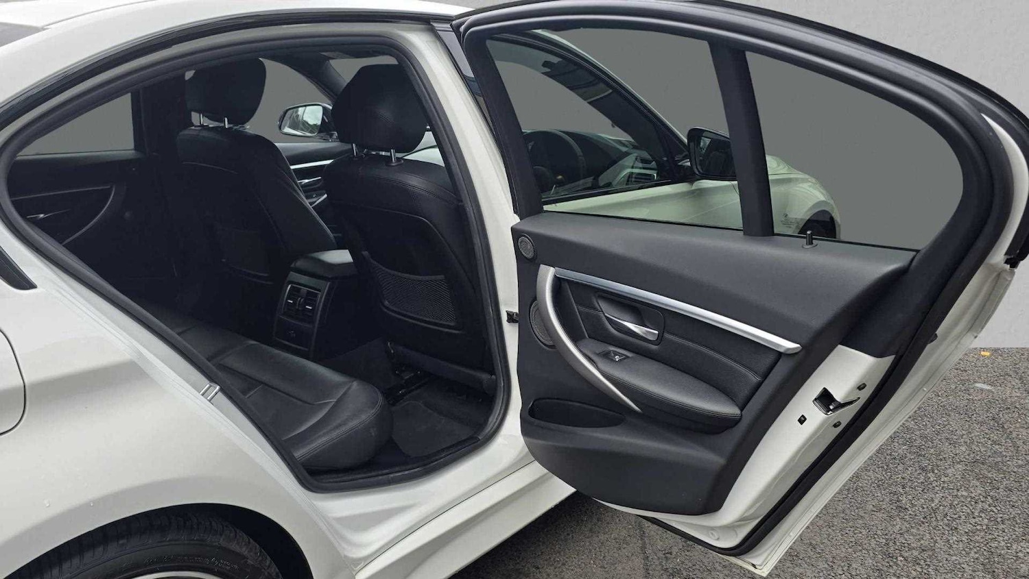 Used BMW 3 Series 2017 for sale - 76390587: Photo 15