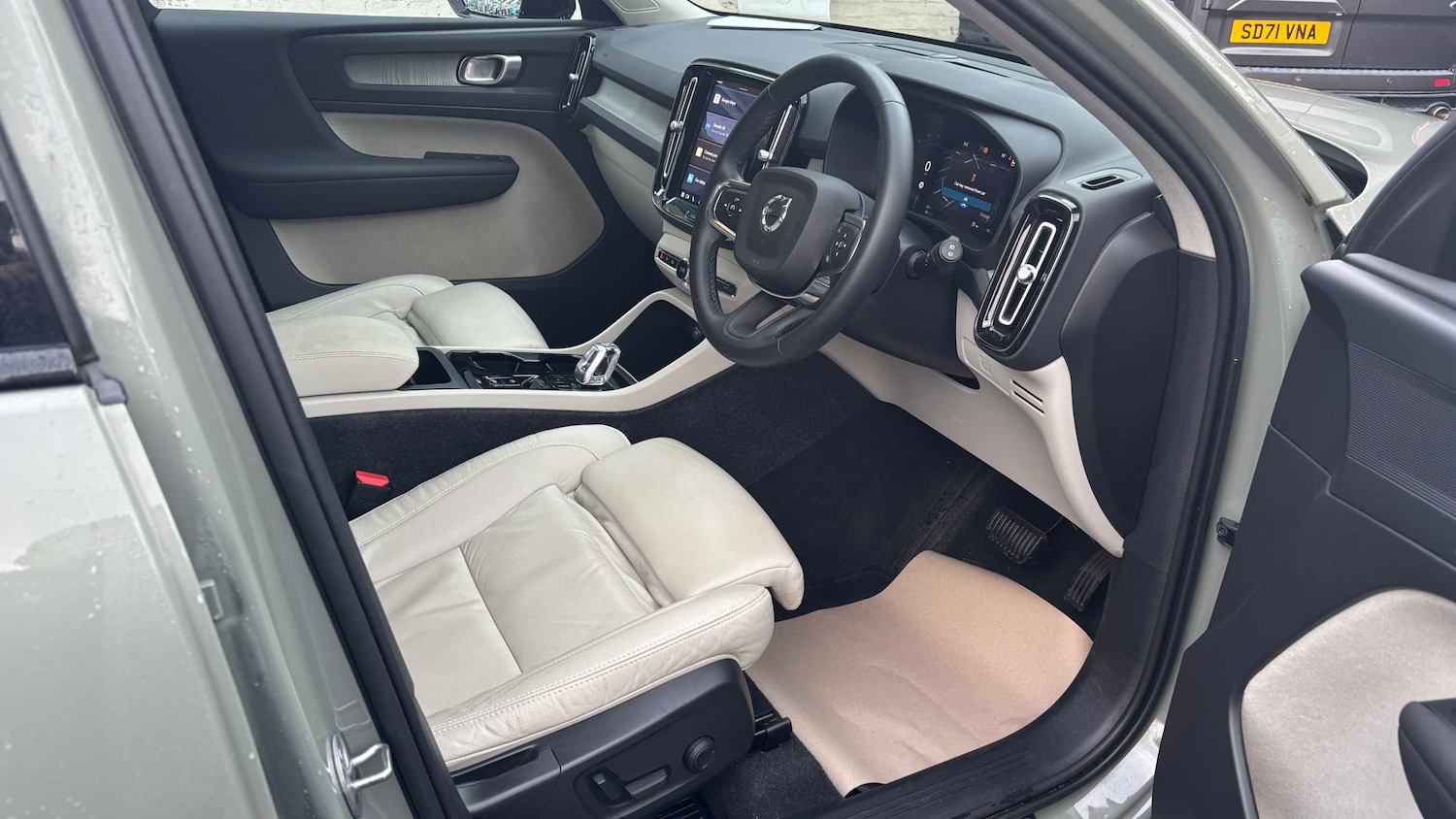 Used Volvo XC40 2022 for sale - 76515662: Photo 14