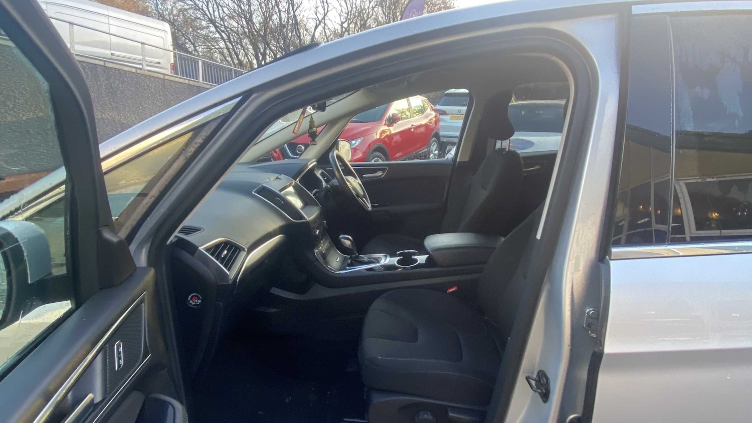 Used Ford S-Max 2017 for sale - 76373795: Photo 8