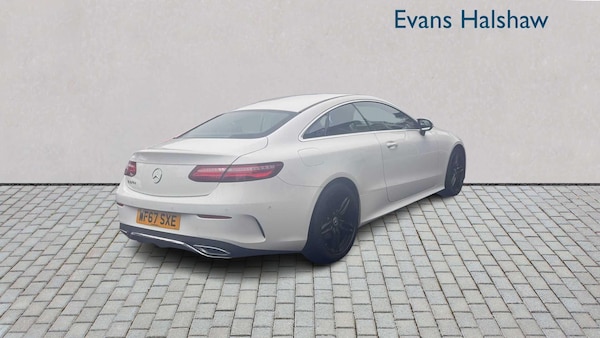 Used Mercedes-Benz E Class 2017 for sale - 76262433: Photo 4