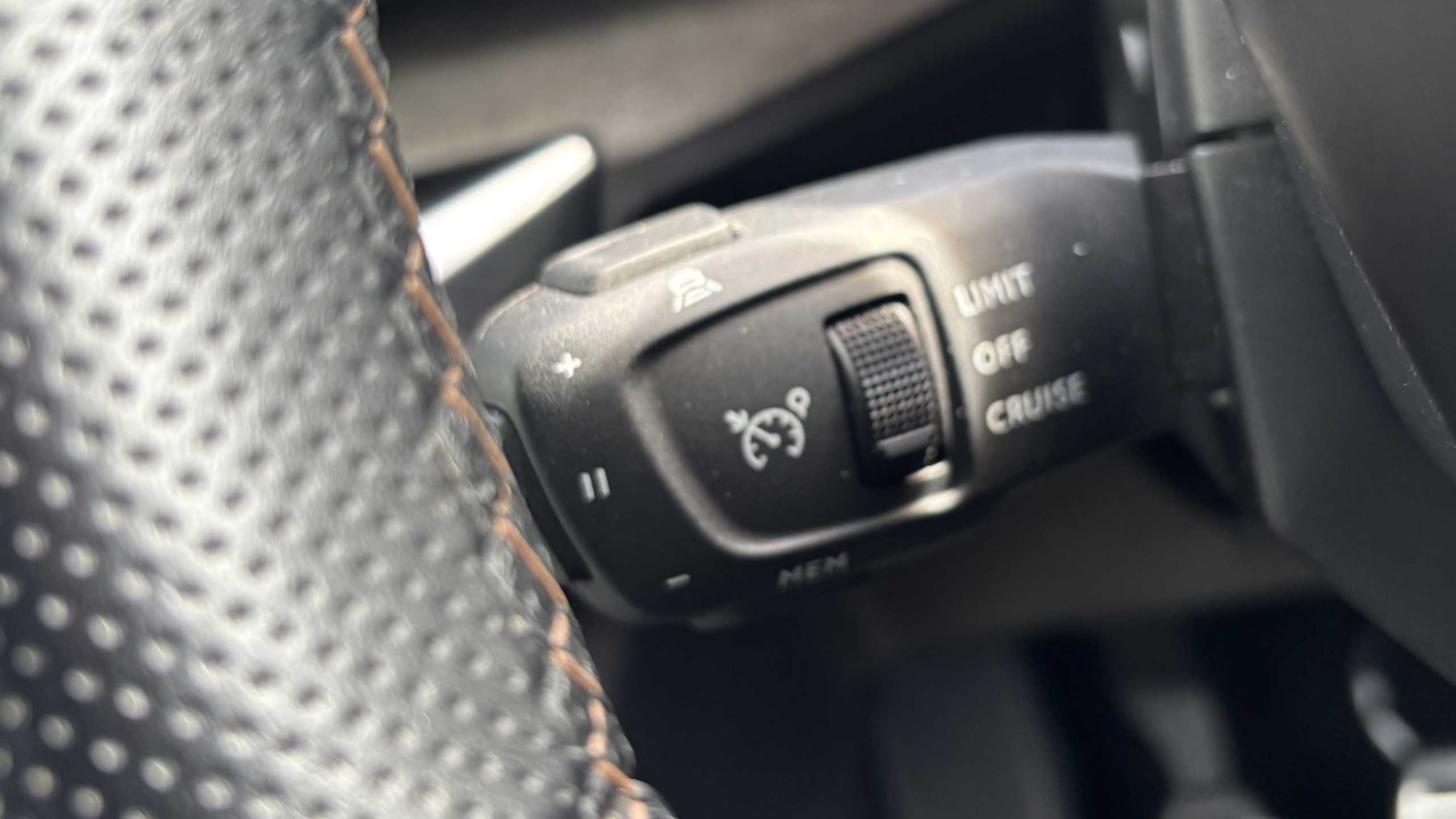 Used Peugeot 3008 2021 for sale - 75813483: Photo 32