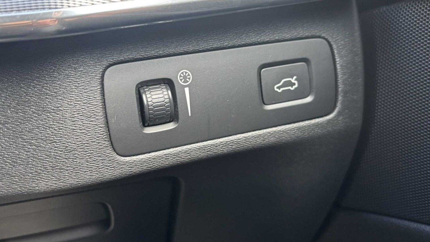 Used Volvo XC90 for sale - 77000324: Photo 31