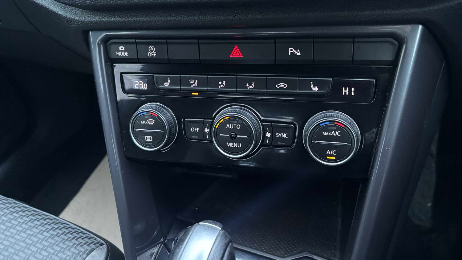 Used Volkswagen T-Roc 2020 for sale - 77674680: Photo 11