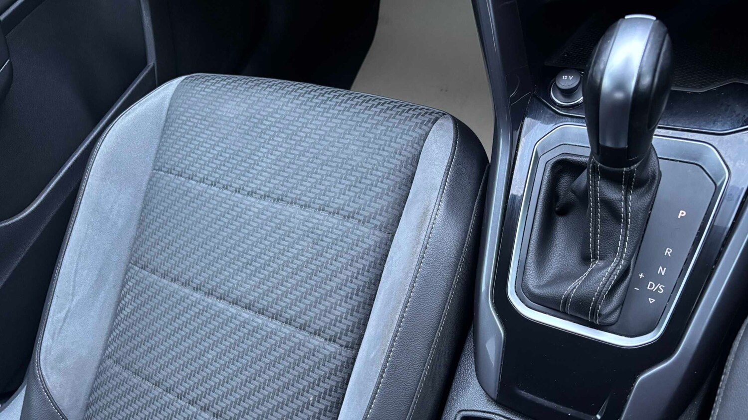 Used Volkswagen T-Roc 2020 for sale - 77674680: Photo 12