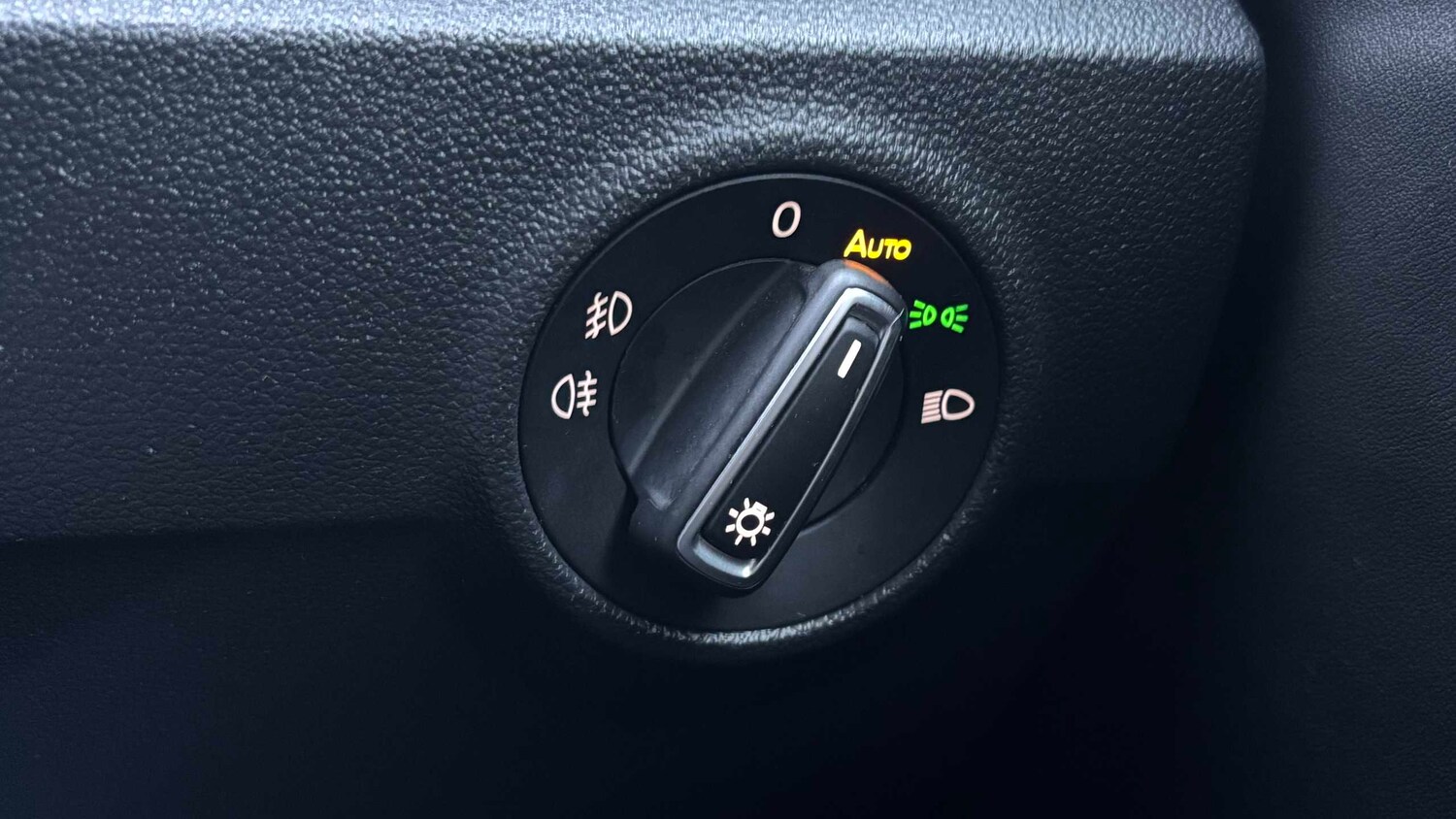 Used Volkswagen T-Roc 2020 for sale - 77674680: Photo 15