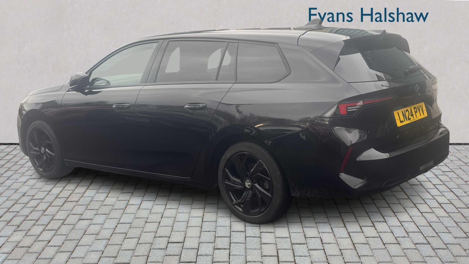 Used Vauxhall Astra 2024 for sale - 77649035: Photo 3