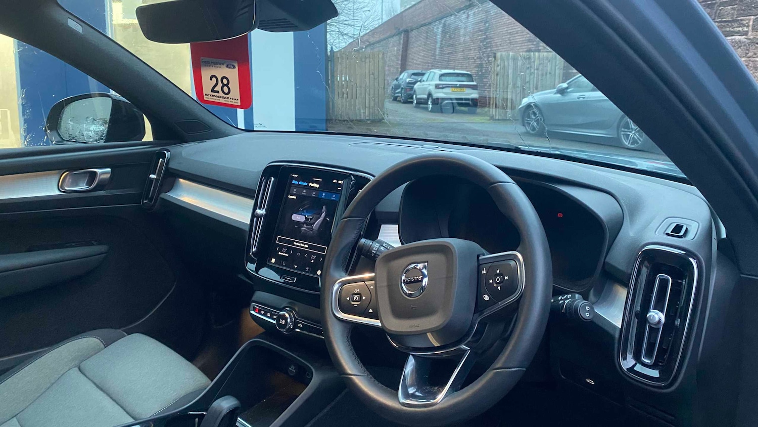 Used Volvo XC40 2023 for sale - 77044207: Photo 5