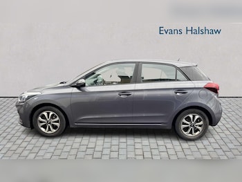 Used Hyundai i20 2018 for sale - 76501787: Photo