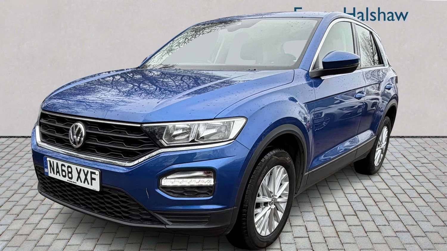 Used Volkswagen T-Roc 2018 for sale - 77859075: Photo 2