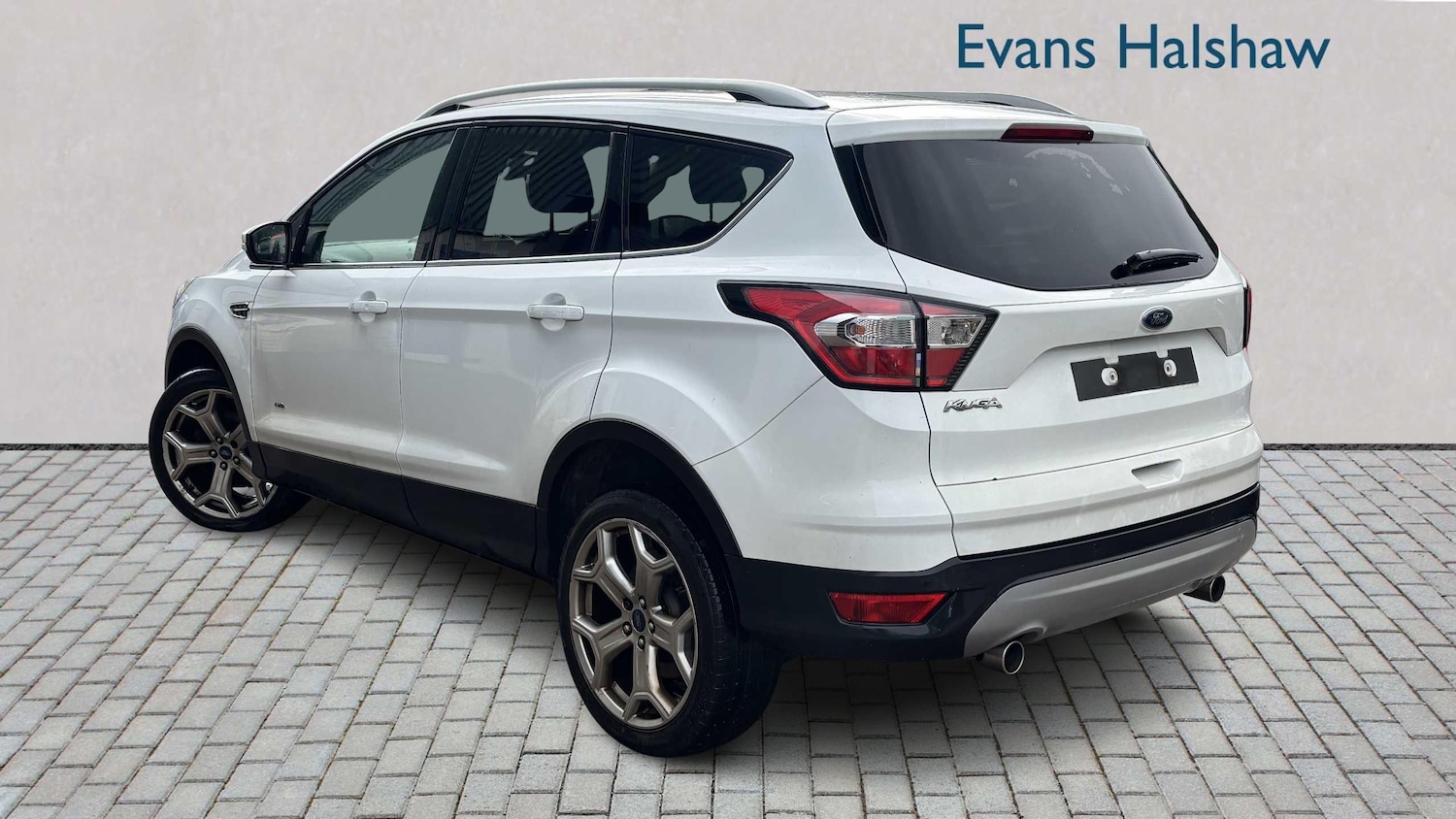 Used Ford Kuga 2017 for sale - 76192040: Photo 2