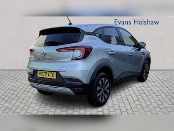 Used Renault Captur 2023 for sale - 79376684: Photo