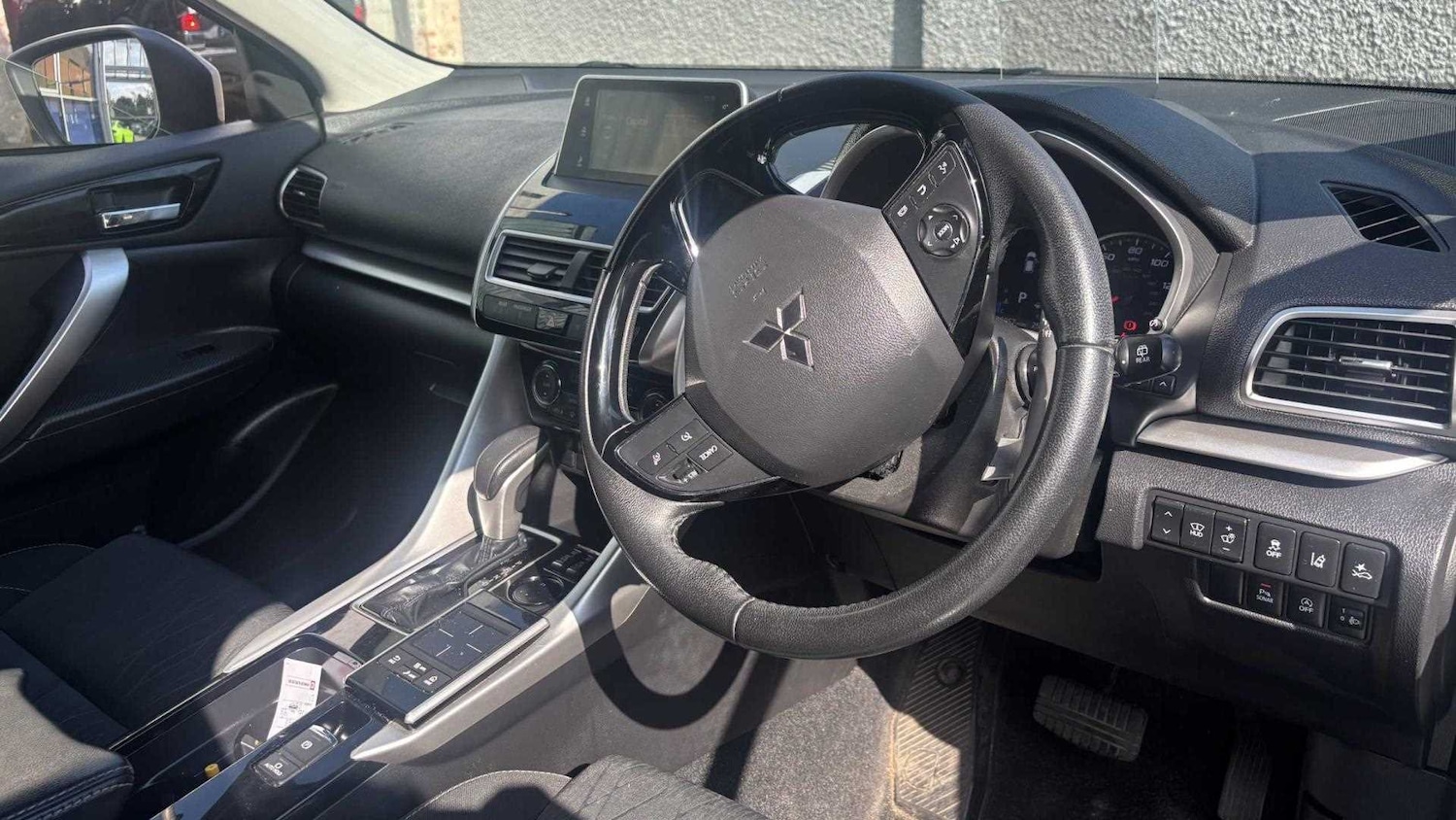 Used Mitsubishi Eclipse Cross 2018 for sale - 76661734: Photo 4