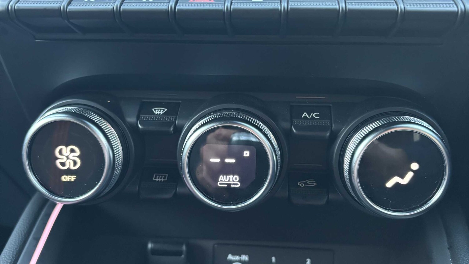 Used Renault Clio 2023 for sale - 76827680: Photo 16