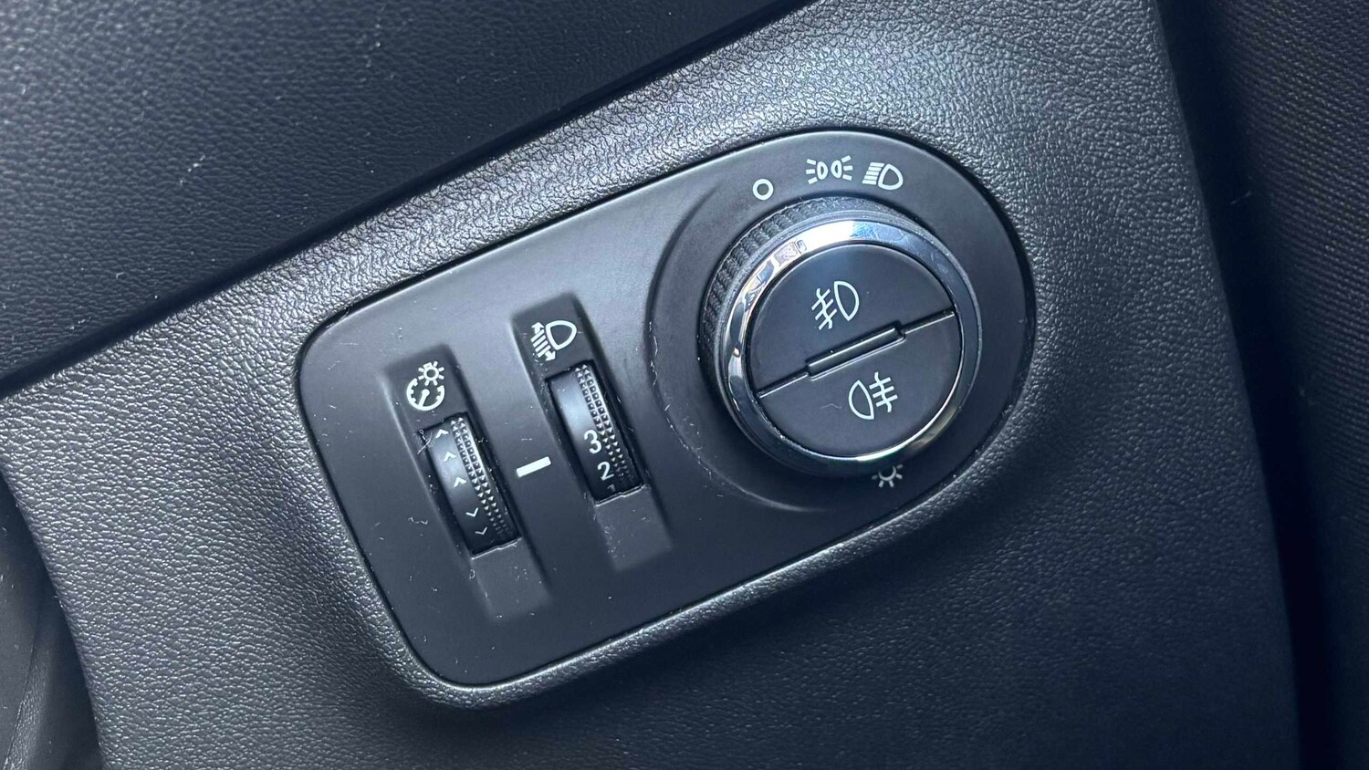 Used Vauxhall Corsa 2018 for sale - 76761103: Photo 15