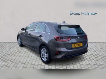 Used Kia Ceed 2021 for sale - 77044033: Photo