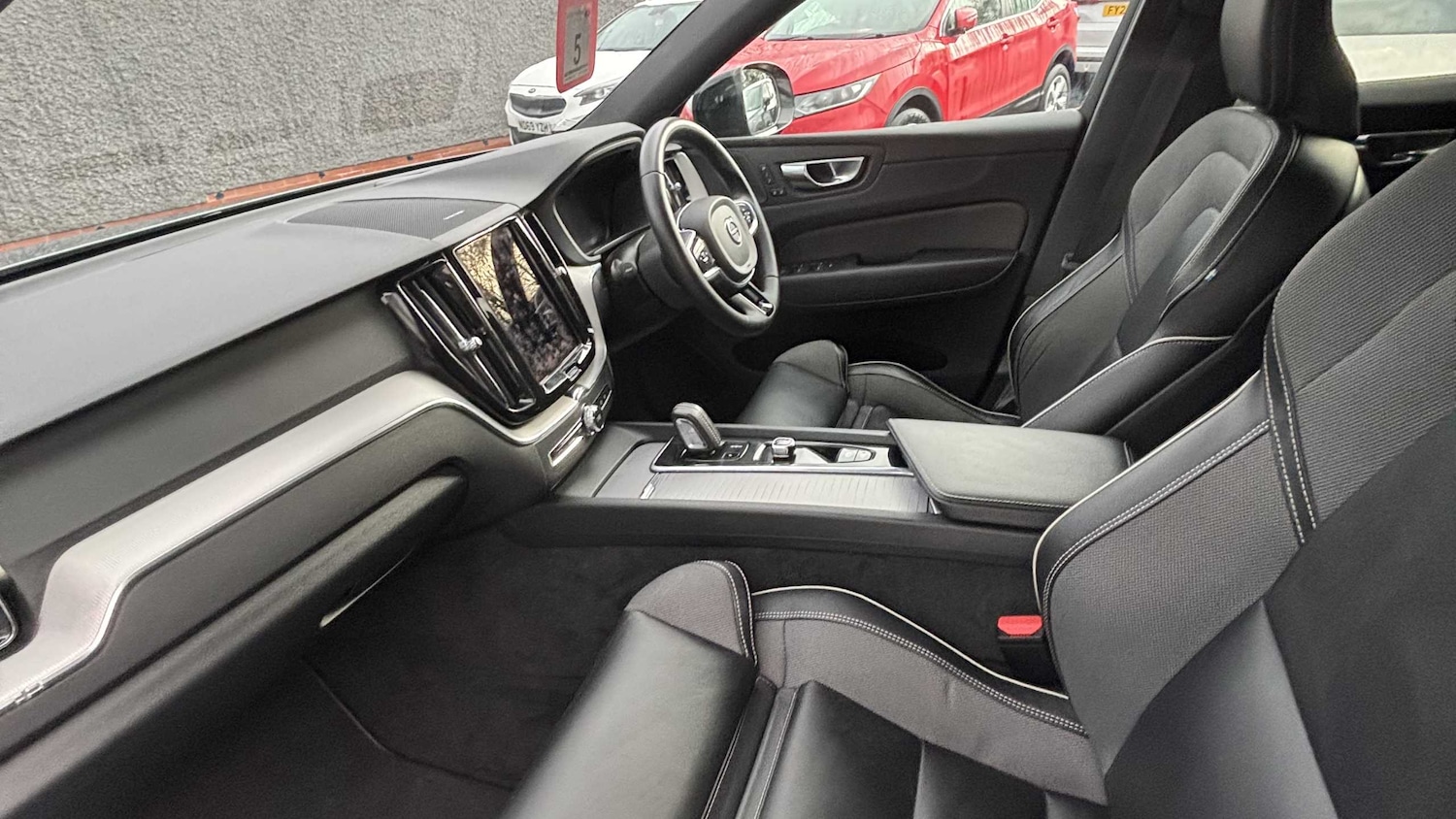 Used Volvo XC60 2022 for sale - 78052404: Photo 9