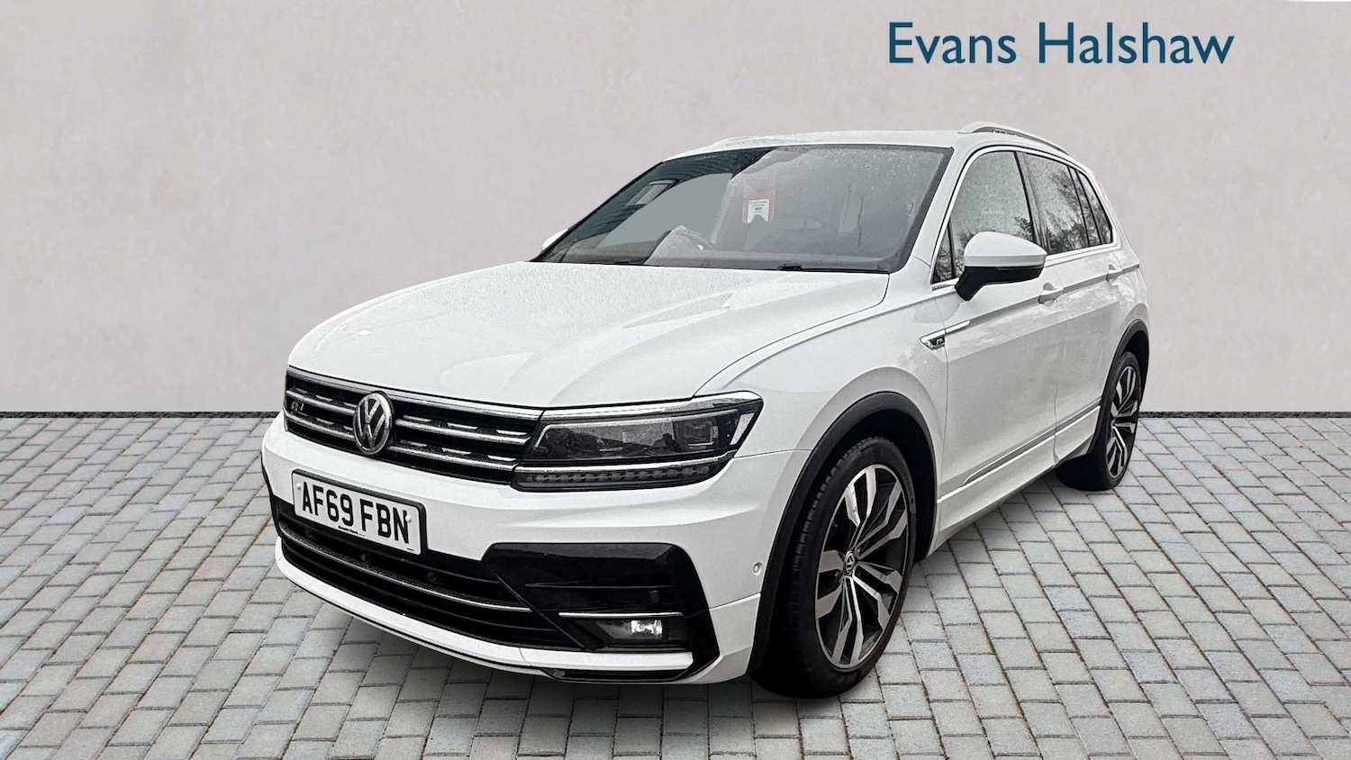 Used Volkswagen Tiguan for sale - 78119281: Photo 2