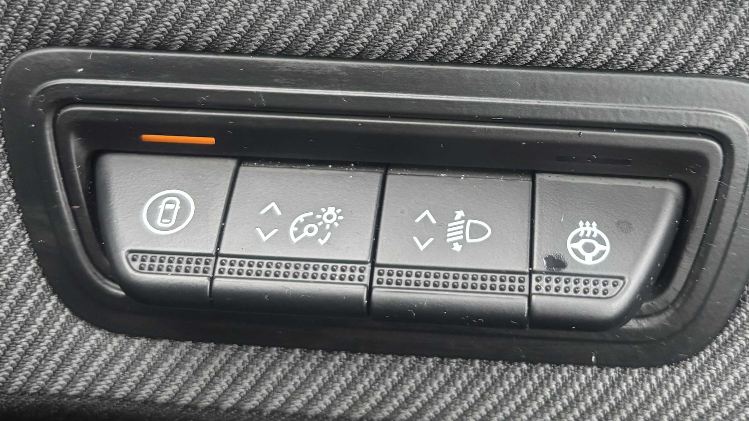 Used Renault Clio 2024 for sale - 76540776: Photo 18