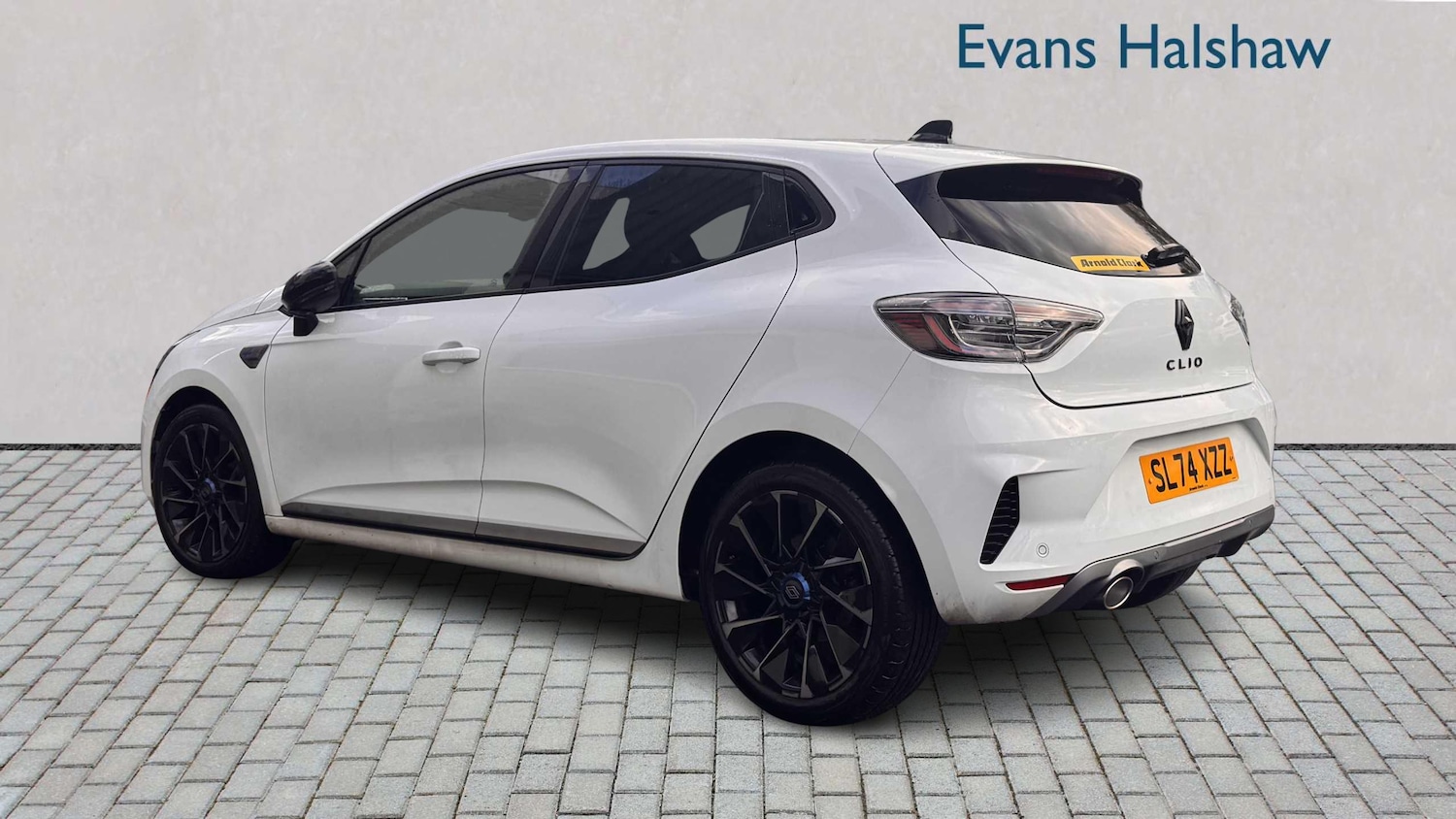 Used Renault Clio 2024 for sale - 76540776: Photo 3