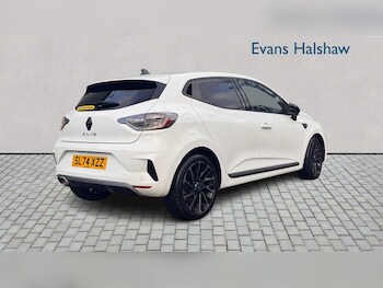 Used Renault Clio 2024 for sale - 76540776: Photo