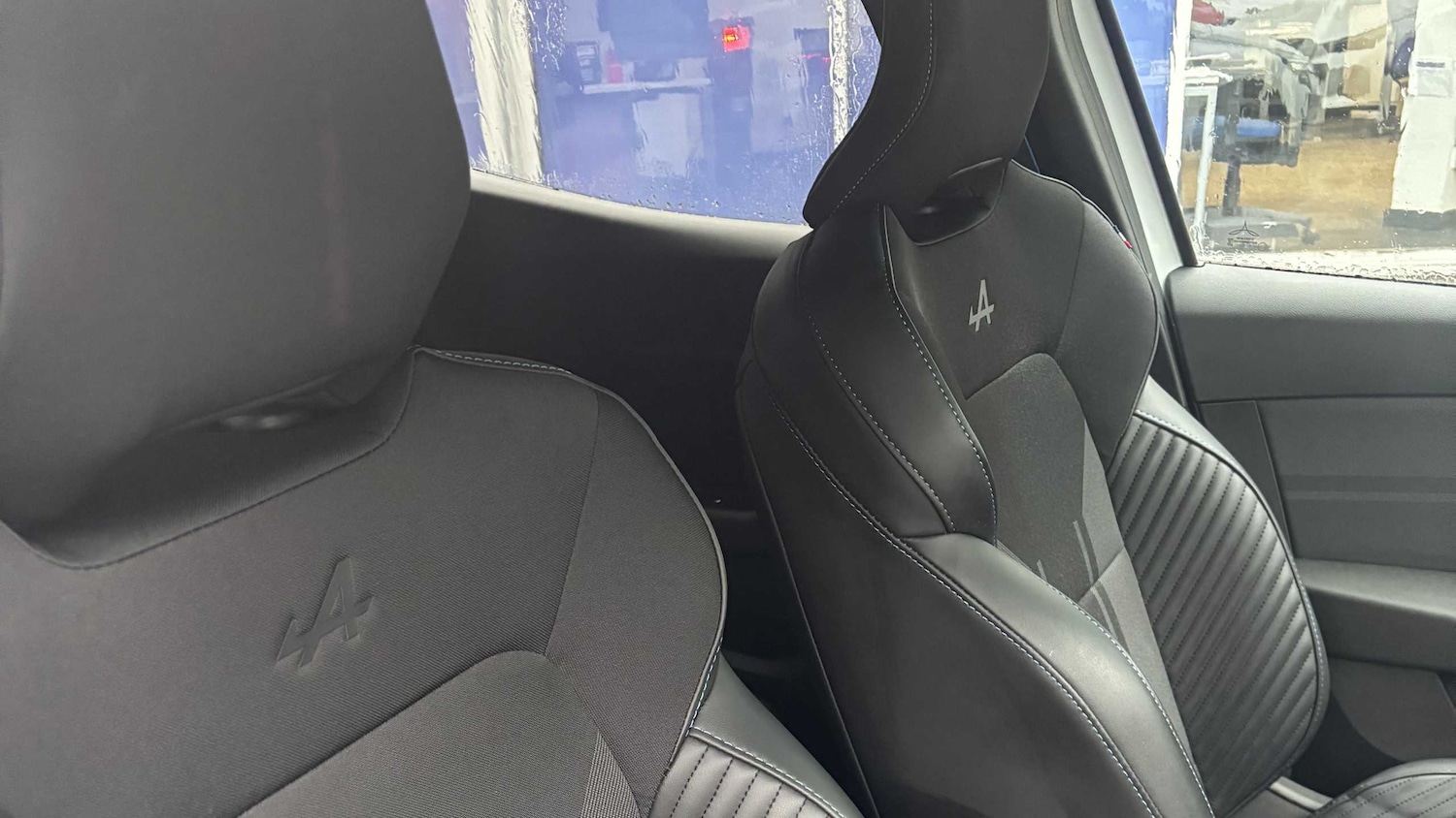 Used Renault Clio 2024 for sale - 76540776: Photo 9