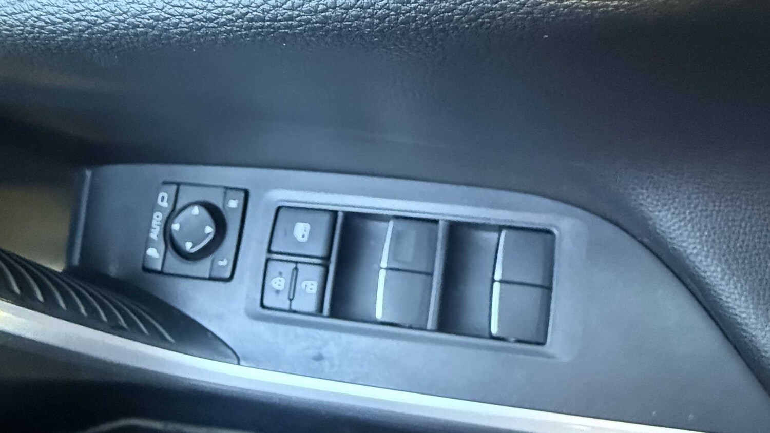 Used Toyota RAV4 2020 for sale - 76230458: Photo 17