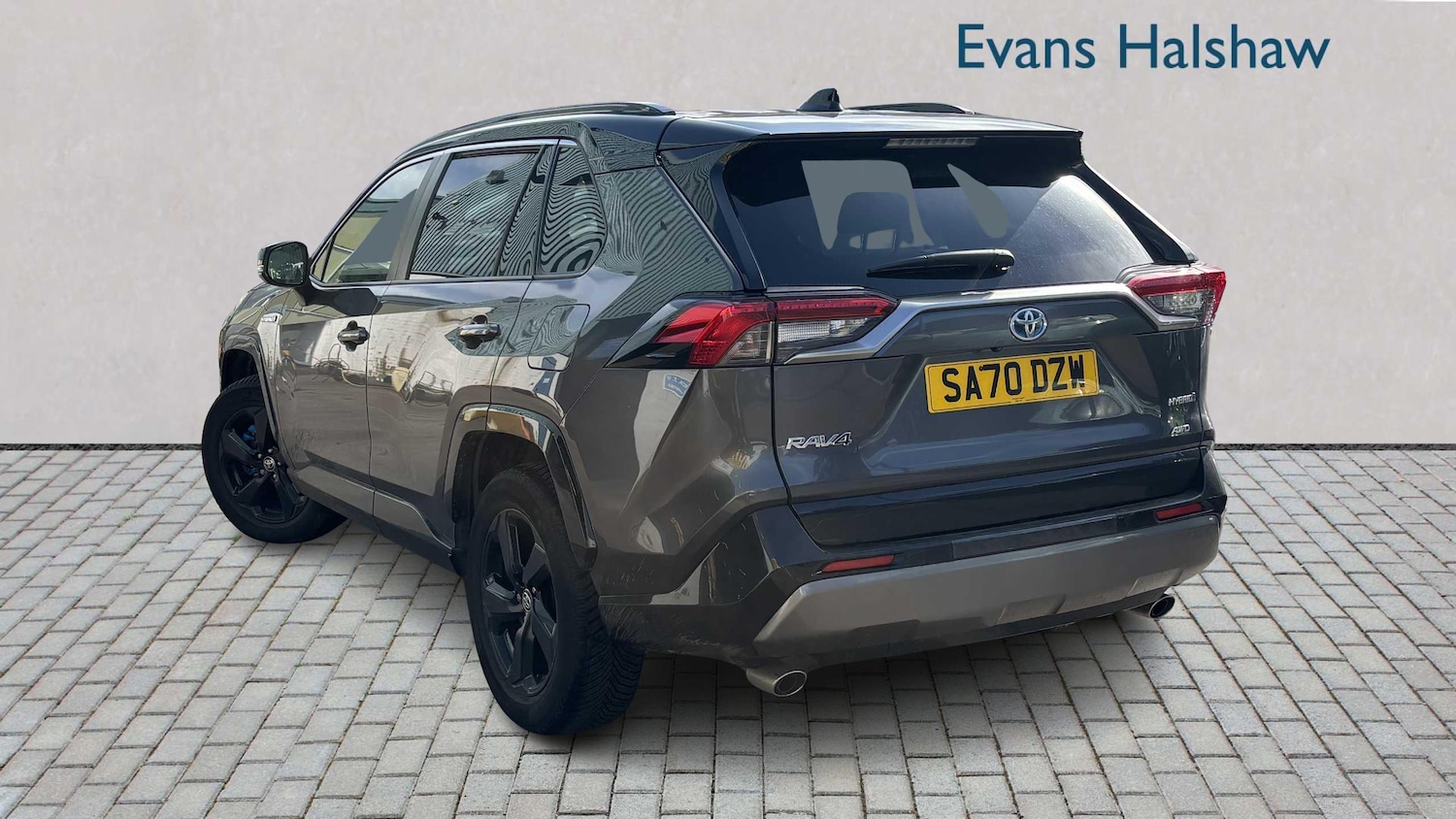 Used Toyota RAV4 2020 for sale - 76230458: Photo 2