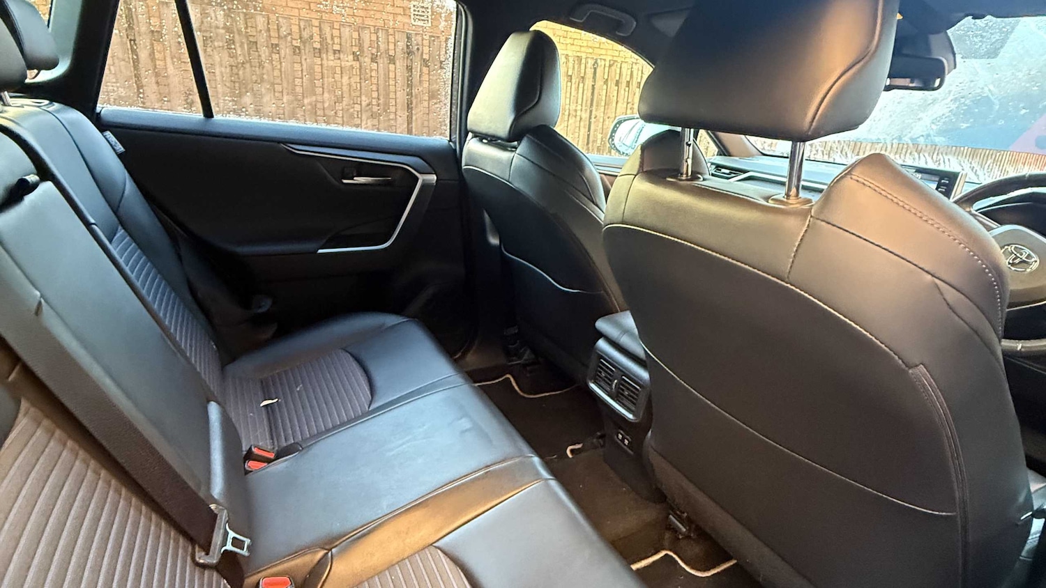 Used Toyota RAV4 2020 for sale - 76230458: Photo 9