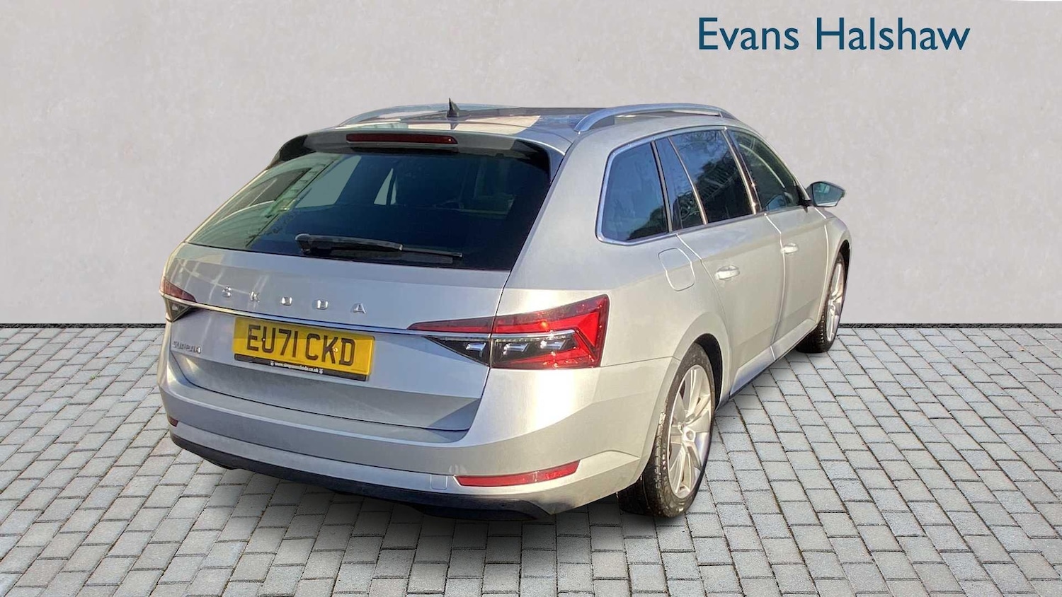 Used Skoda Superb 2022 for sale - 76789318: Photo 4