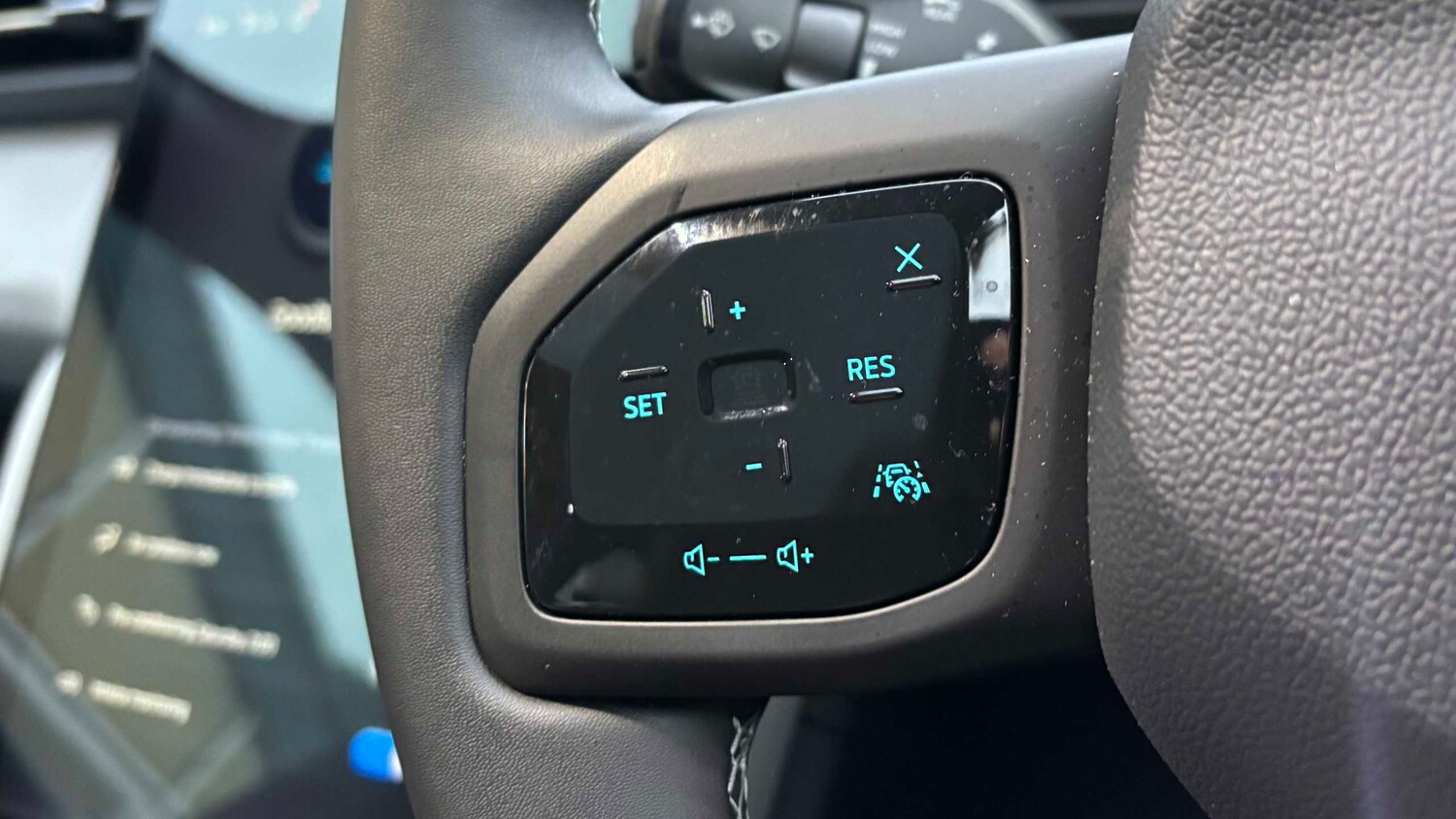 Used Ford Explorer 2025 for sale - 78119174: Photo 14