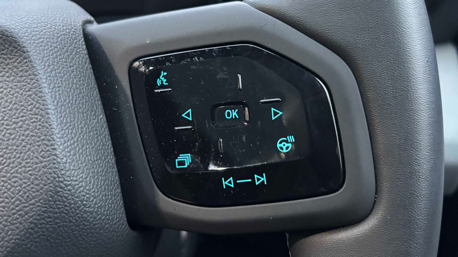 Used Ford Explorer 2025 for sale - 78119174: Photo 15