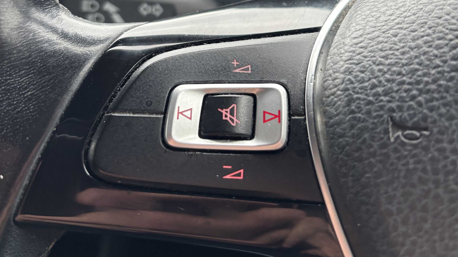 Used Volkswagen up! 2022 for sale - 76732374: Photo 11