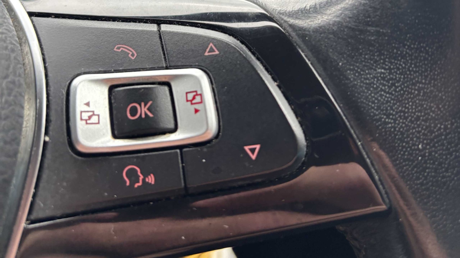 Used Volkswagen up! 2022 for sale - 76732374: Photo 12