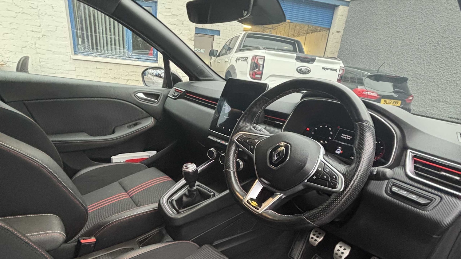 Used Renault Clio 2023 for sale - 76435811: Photo 12