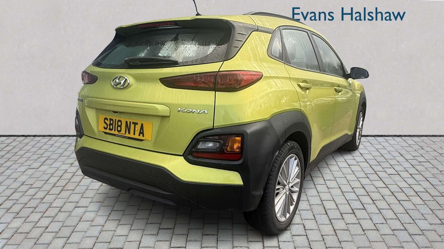 Used Hyundai KONA 2018 for sale - 77698727: Photo 4