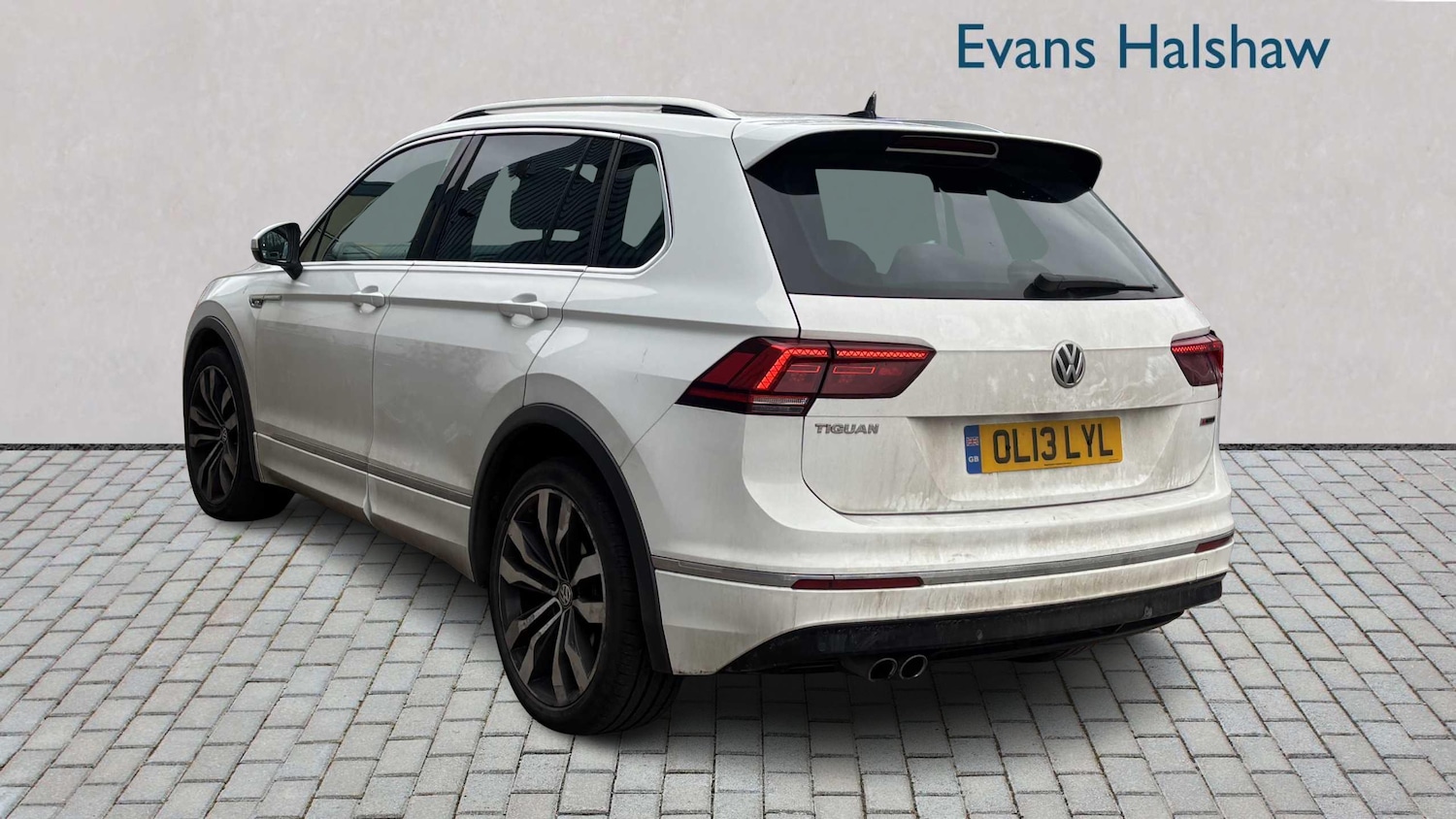 Used Volkswagen Tiguan 2017 for sale - 77333799: Photo 2