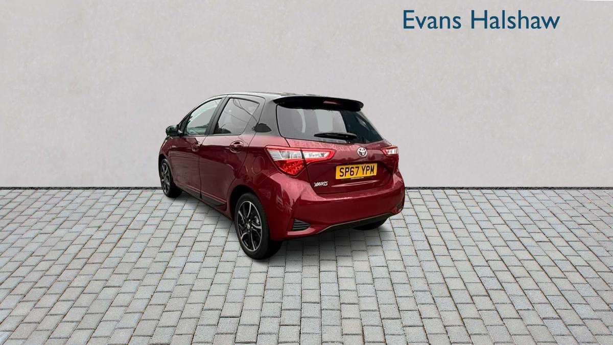 Used Toyota Yaris 2017 for sale - 76262353: Photo 2