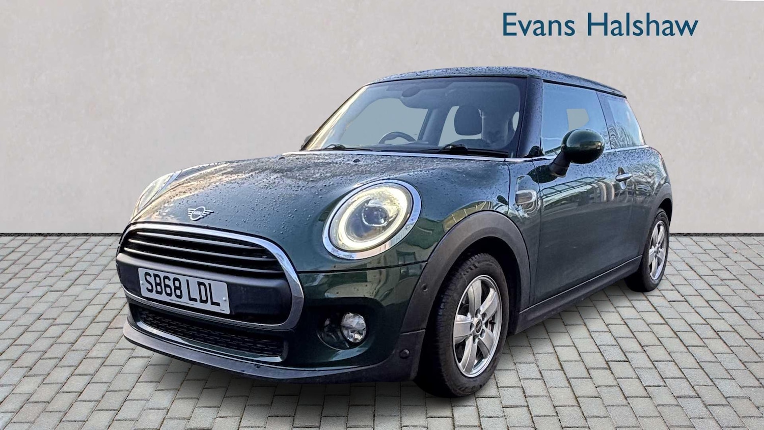 Used MINI Hatch 2018 for sale - 76587605: Photo 2