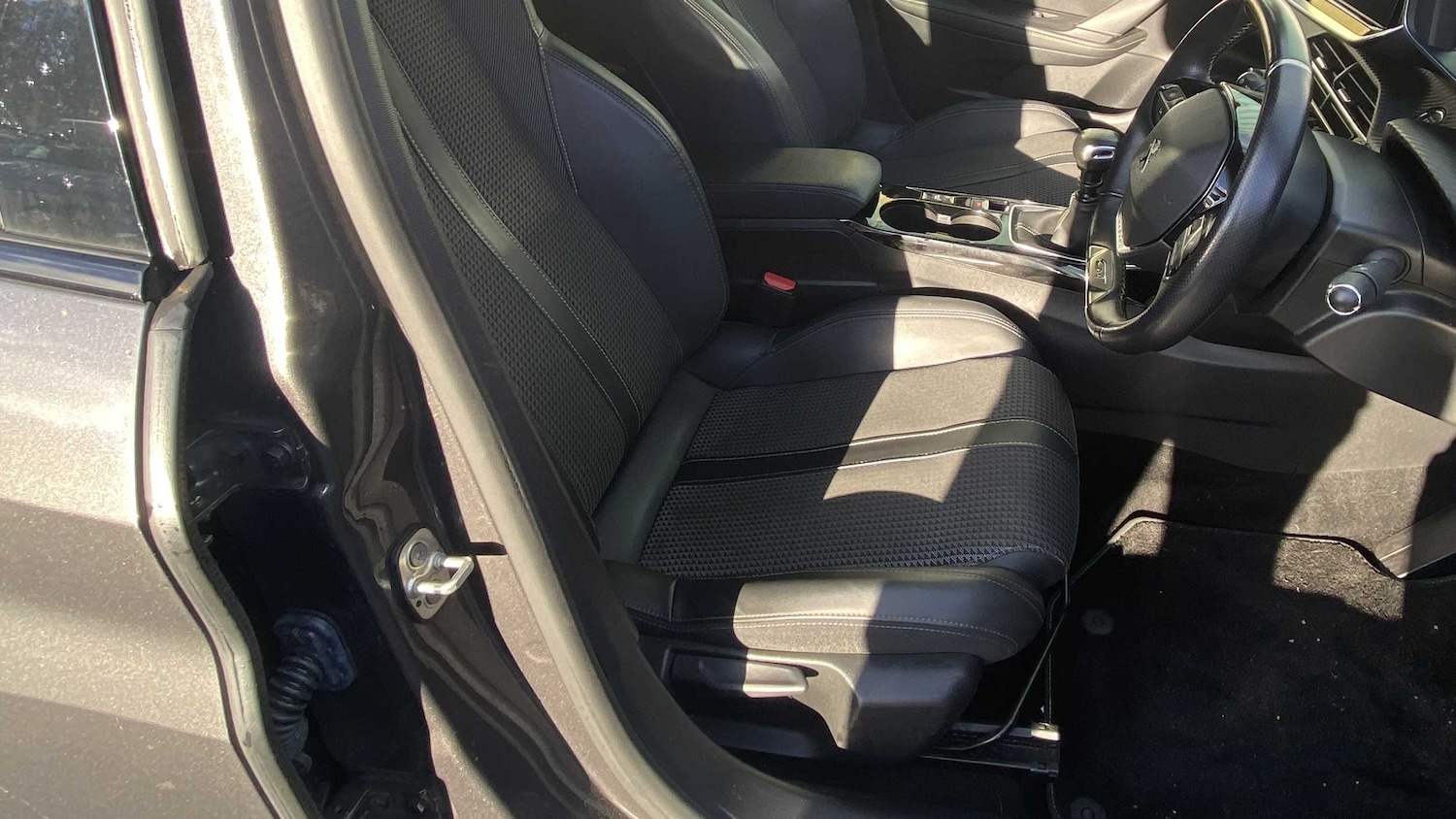 Used Peugeot 208 2020 for sale - 76978860: Photo 10