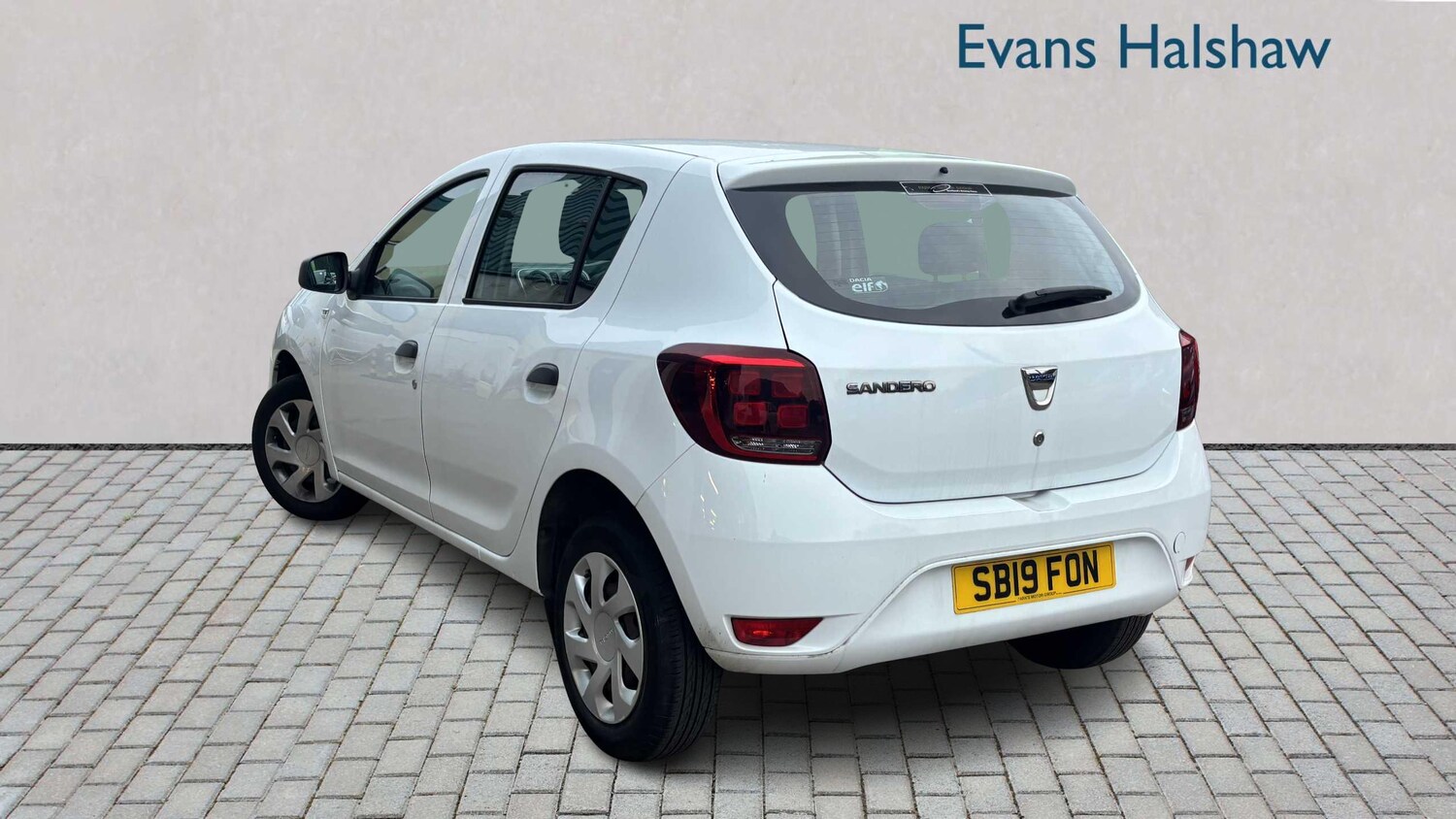 Used Dacia Sandero 2019 for sale - 76329132: Photo 2