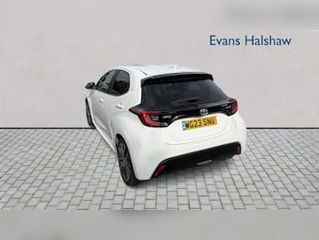 Used Toyota Yaris 2023 for sale - 79648553: Photo