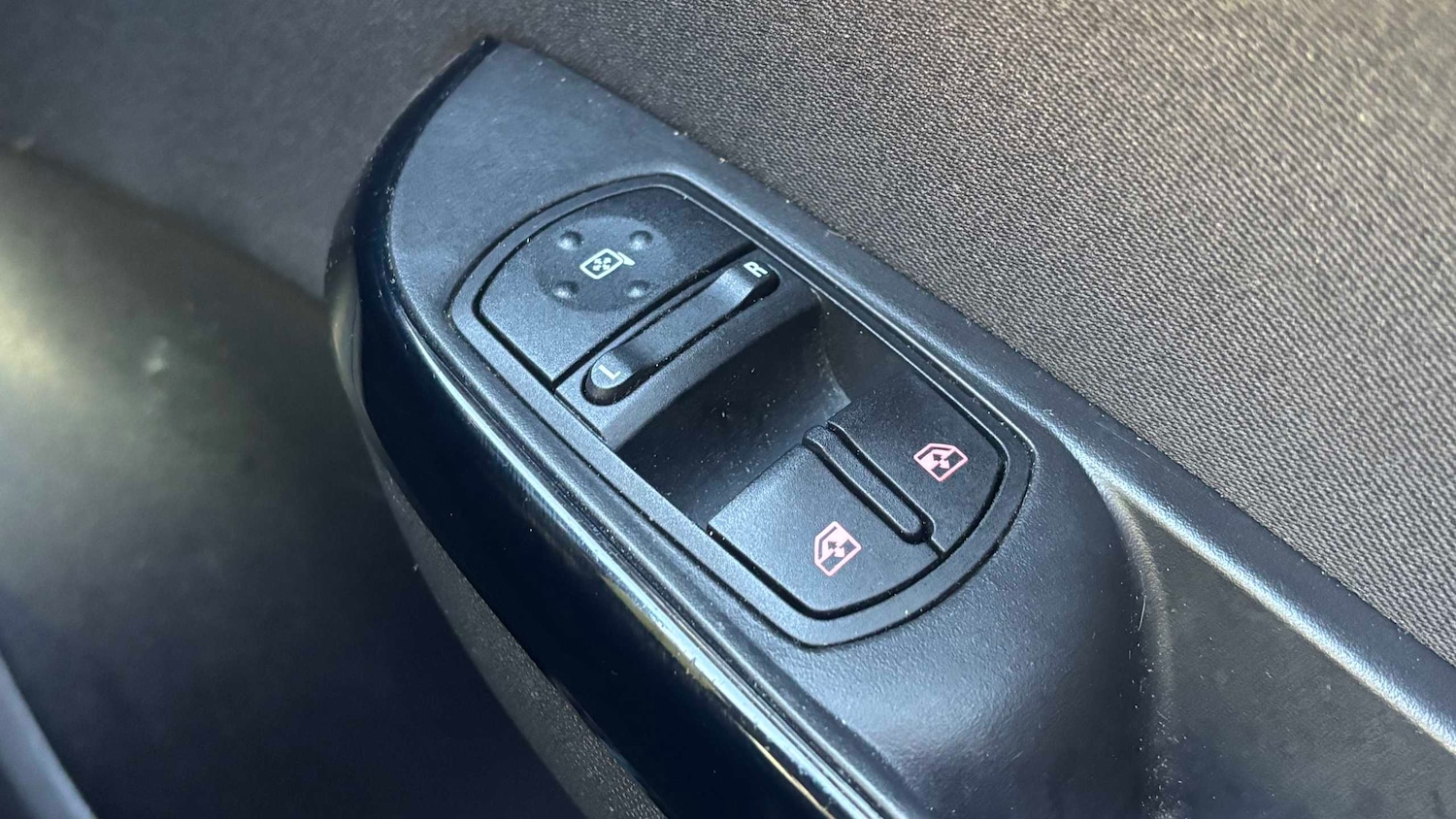 Used Vauxhall Corsa 2018 for sale - 77443517: Photo 16