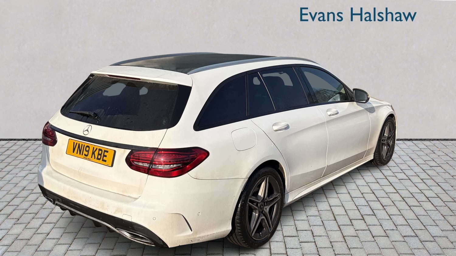 Used Mercedes-Benz C Class 2019 for sale - 77972957: Photo 4