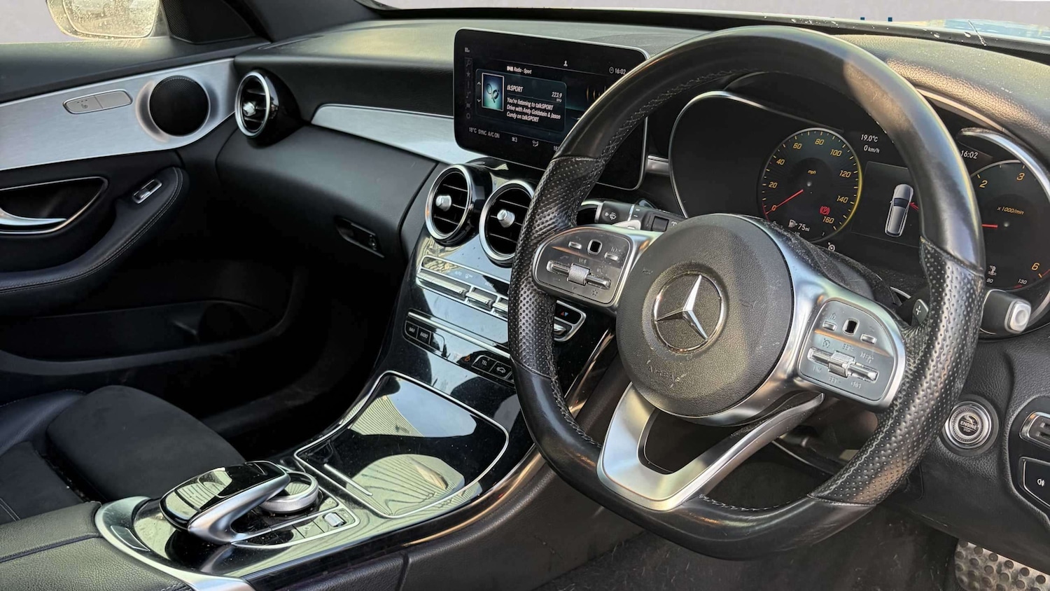 Used Mercedes-Benz C Class 2019 for sale - 77972957: Photo 5