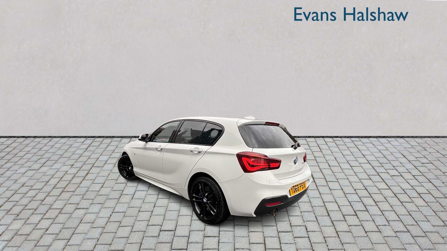 Used BMW 1 Series 2018 for sale - 76524033: Photo 2